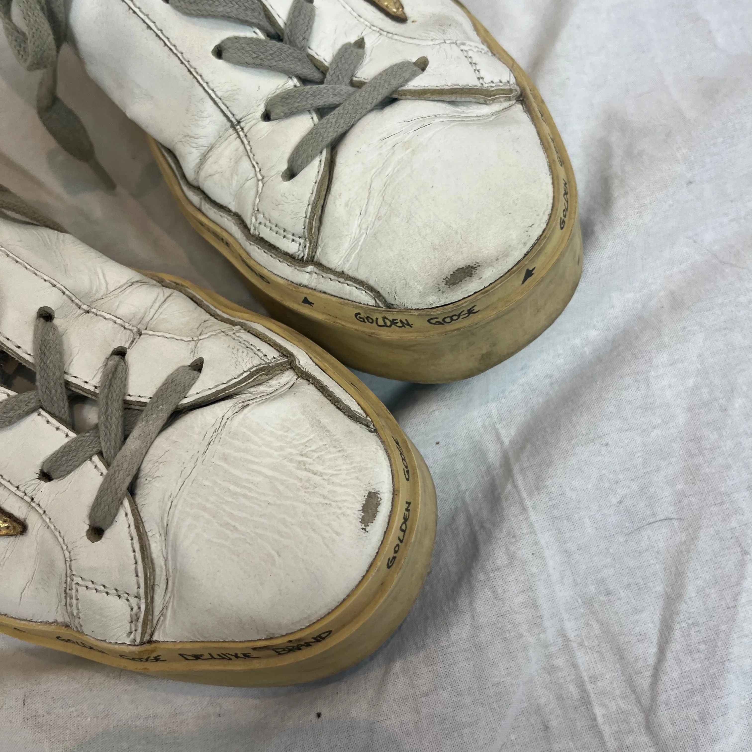 Golden Goose Deluxe Brand White & Gold Hi Star Sneakers - Size 38