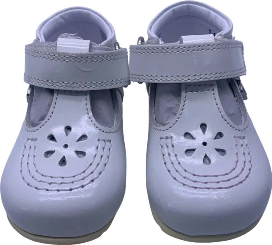 Kickers White Mary Jane Baby Shoes UK 3